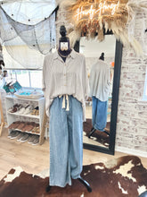 Load image into Gallery viewer, The Everly Top