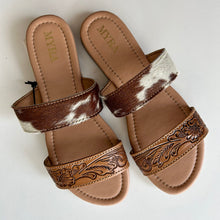 Load image into Gallery viewer, Lena Trails Sandals MYRA
