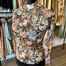 Load image into Gallery viewer, Bloom With Grace Top |Black|
