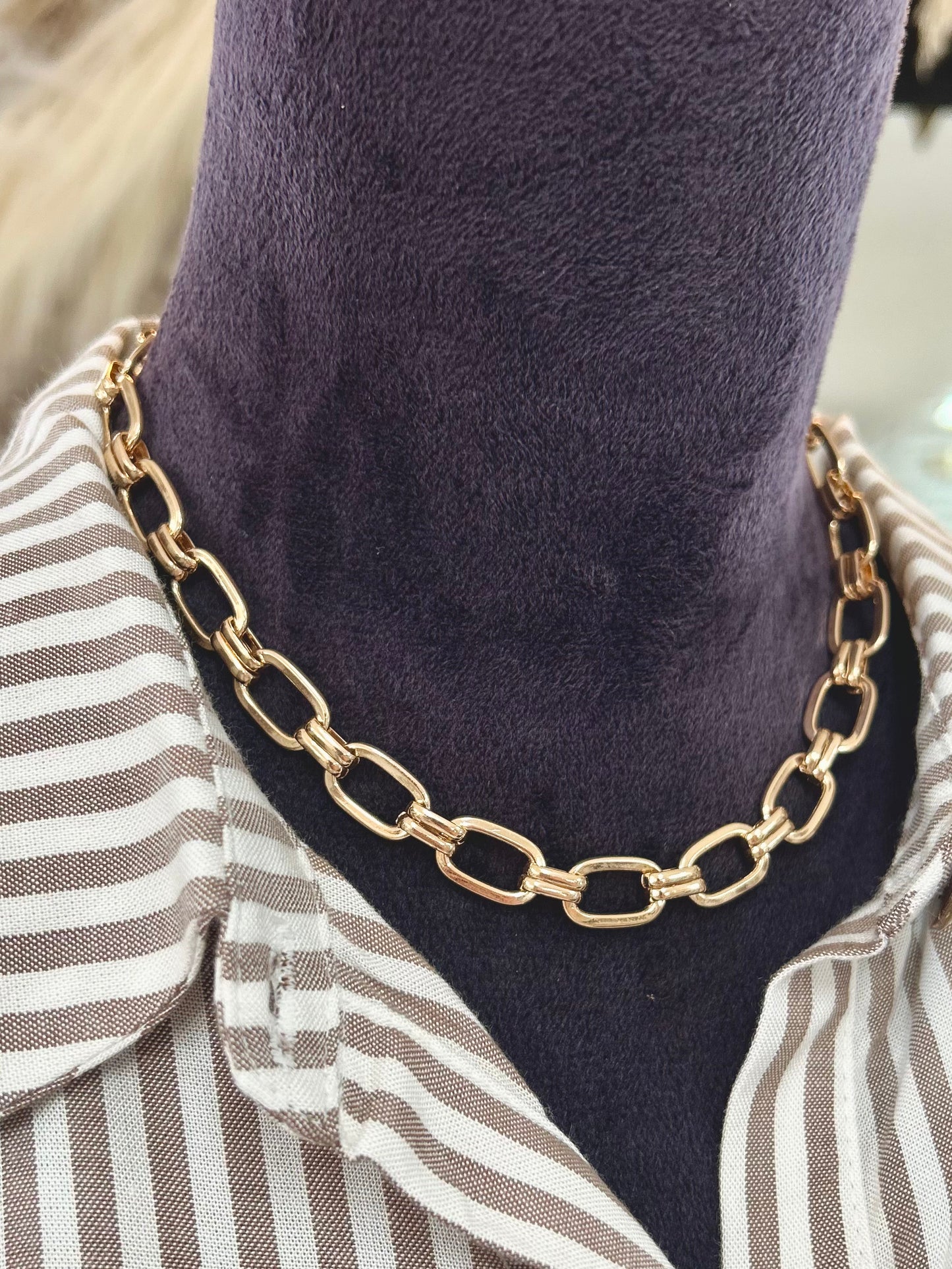 Blame it West Link Necklace