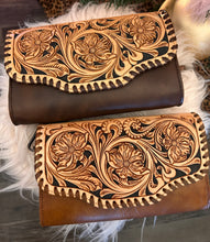 Load image into Gallery viewer, Tally Tooled Crossbody - Coffee
